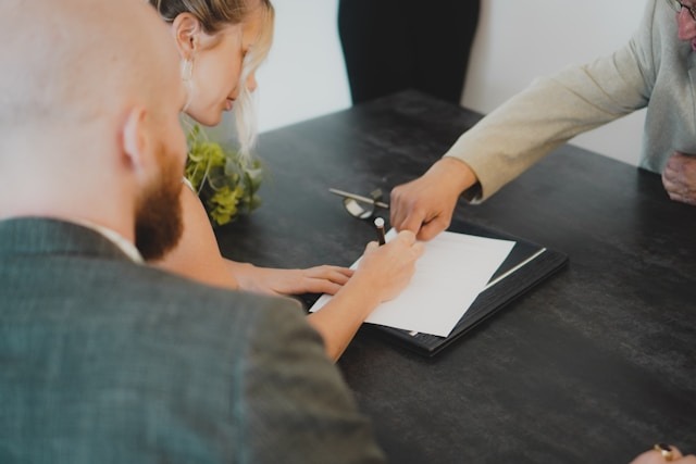 Rédaction de contrats juridiques Rédaction de contrats juridiques